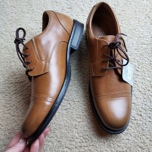 NEW! George Brown Branford Oxford Shoes Mens Size 9.5